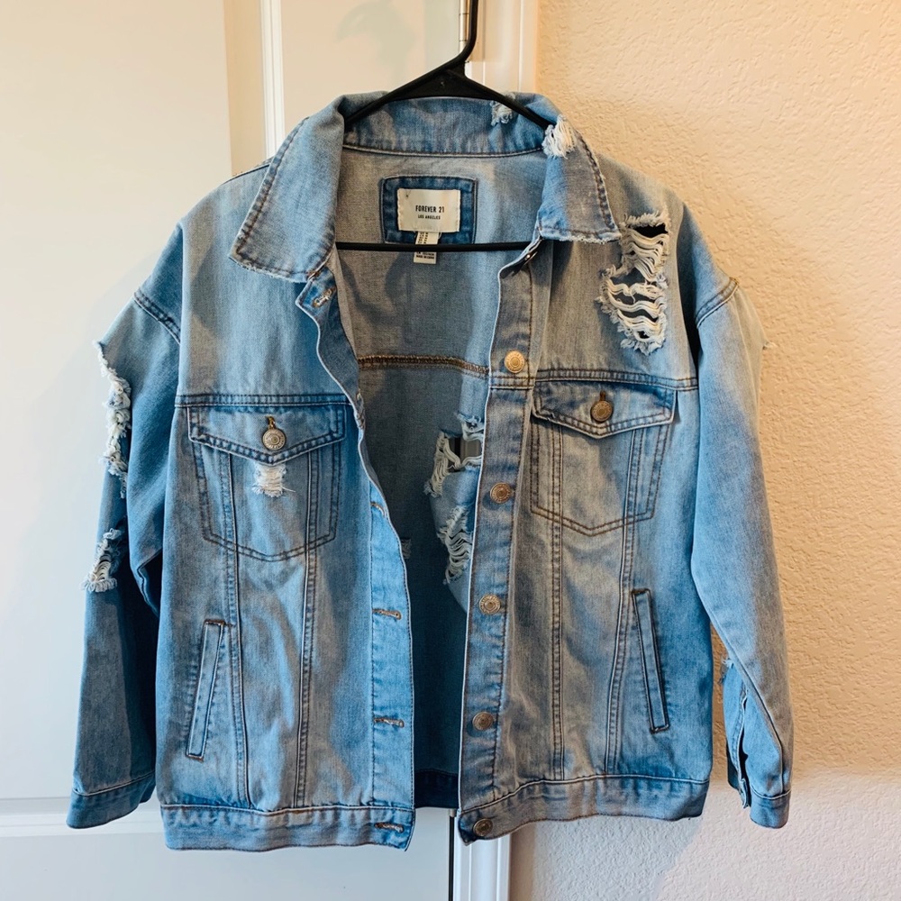 Oversized Jeans jacket distressed jeans